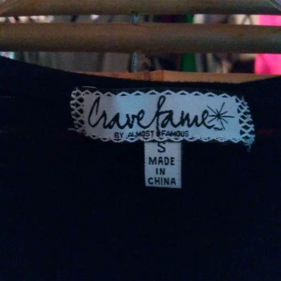 ALMOST FAMOUS Crave Fame S Black Strappy Front Top - Picture 6 of 6